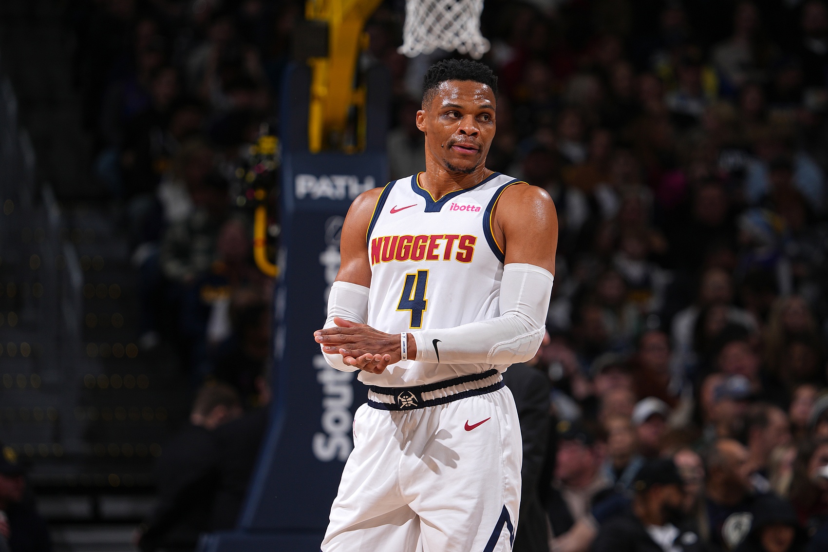 官方澳客网-NBA季前赛：拉塞尔威斯布鲁克再度当选MVP的简单介绍